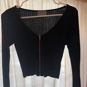Nollie Black Ribbed Zip-Up Cropped Cardigan – Size M